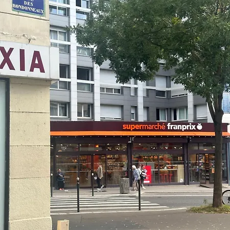 Appartement Metro Gambetta à Paris Extérieur photo