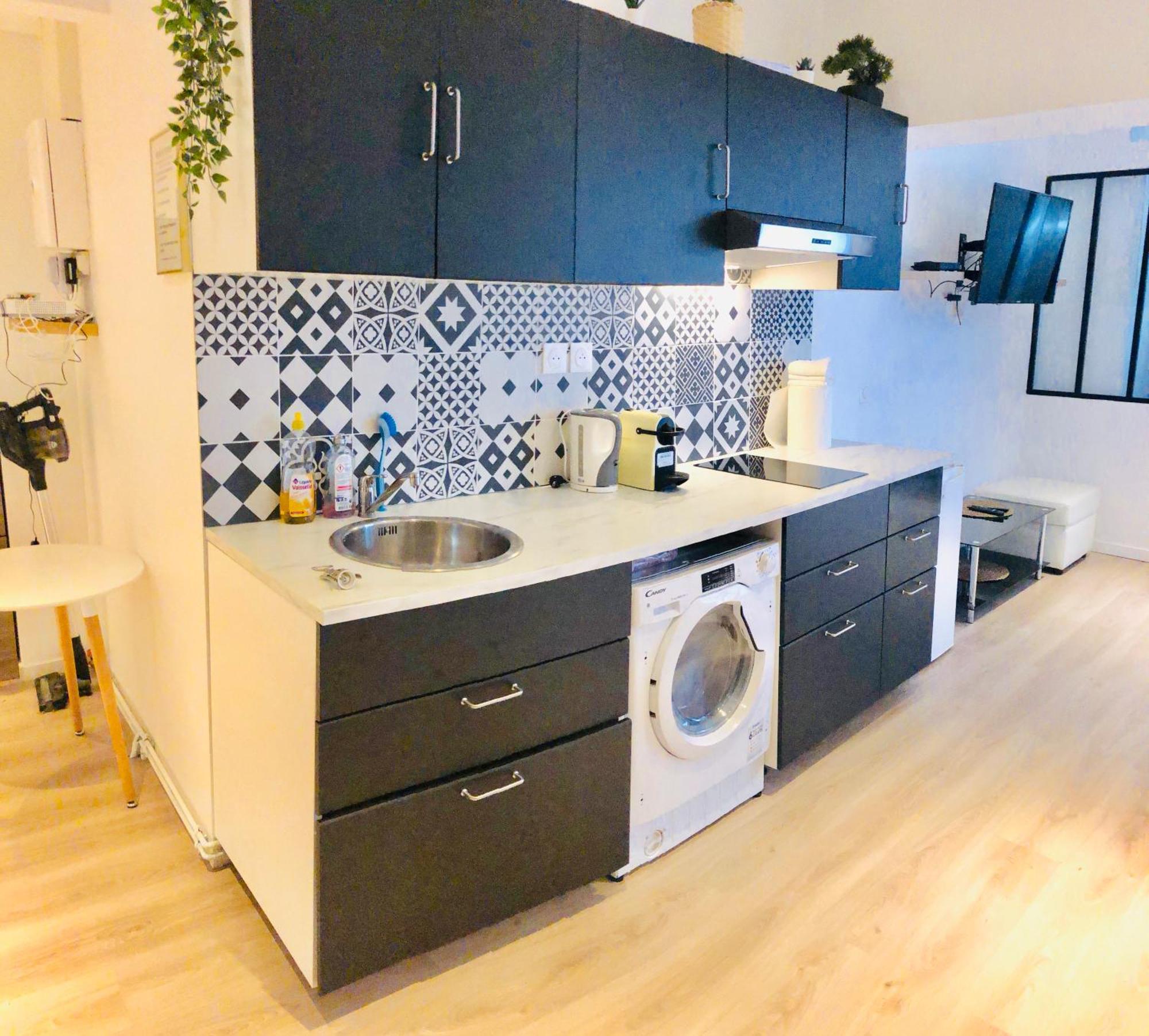 Metro Gambetta Appartement Paris