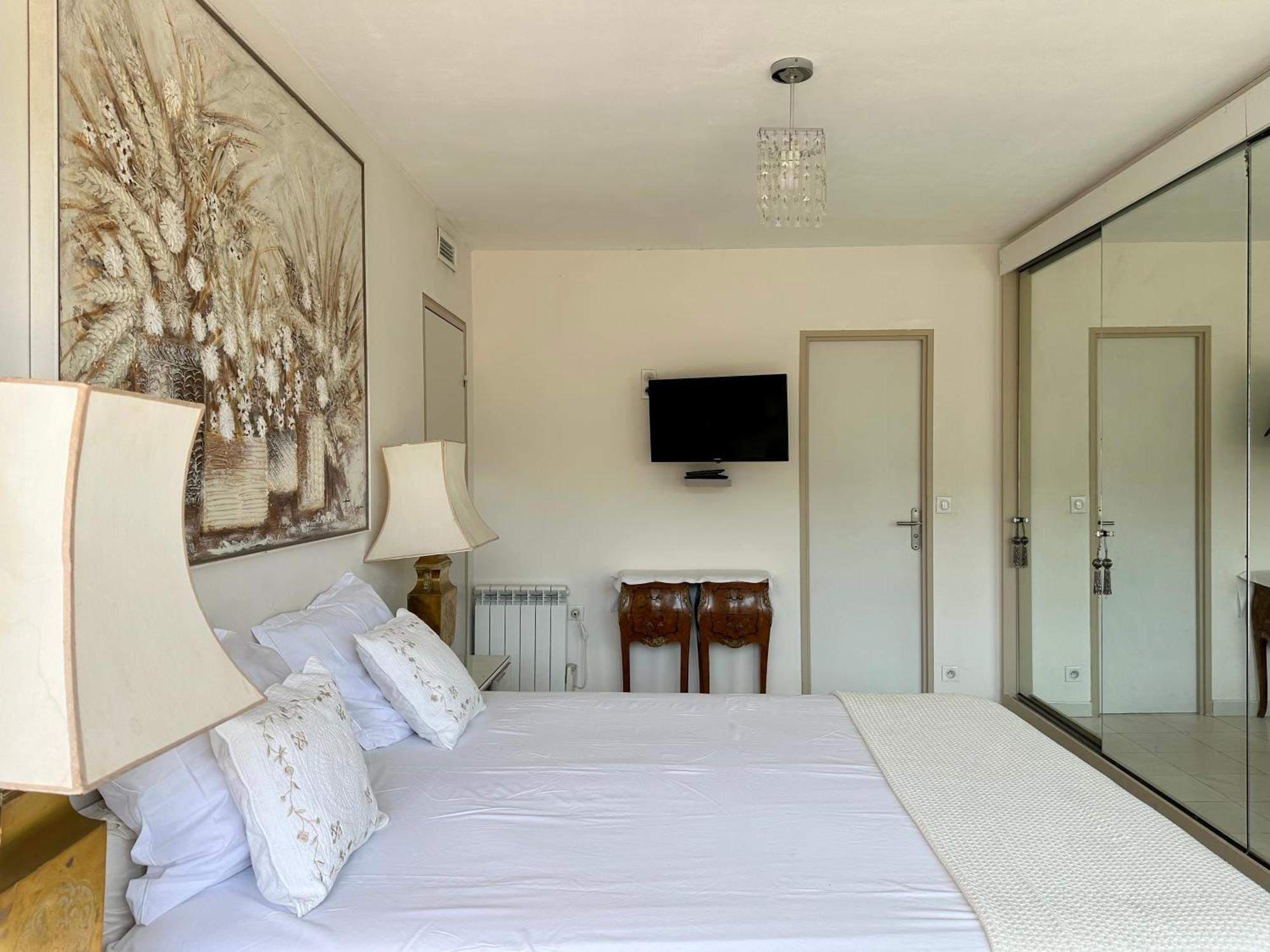 Appartement Metro Gambetta *